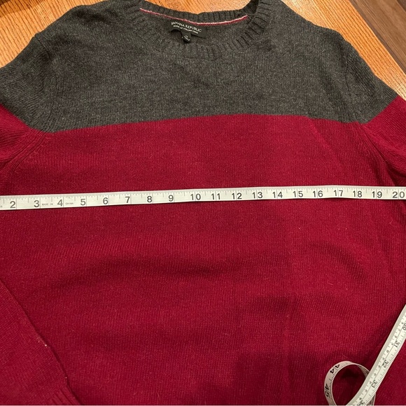 Banana Republic Italian Merino Blend Wool Sweater, medium - Picture 4 of 8